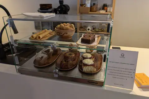 Karen's House of Cakes photo 3